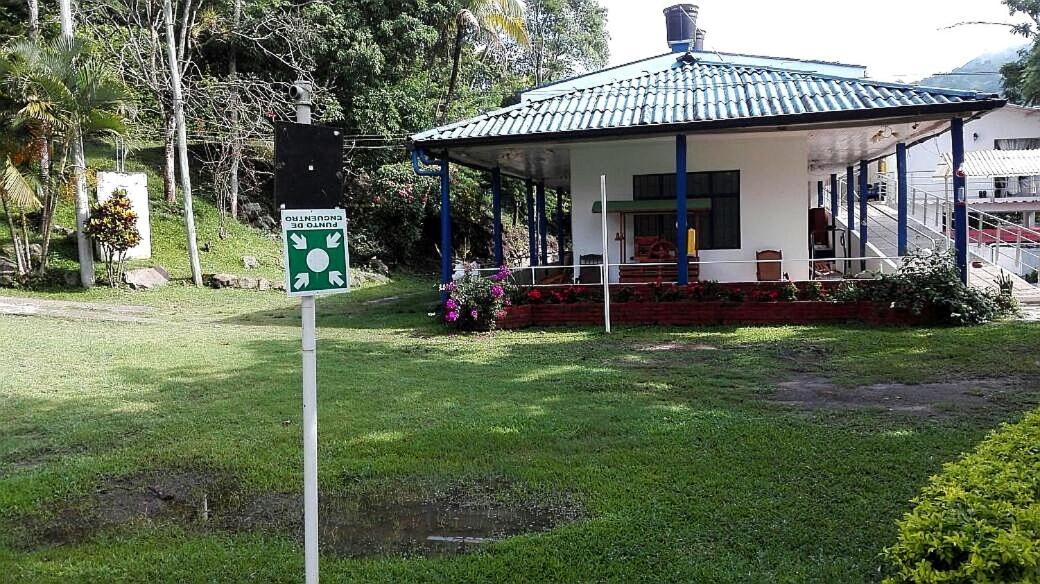 Hotel Campestre El Salitre Villeta Extérieur photo